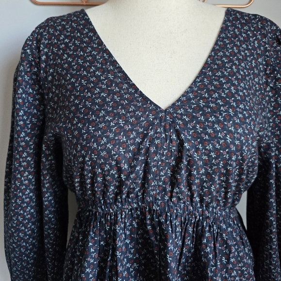 Madewell, New, Tie Back Navy Floral Peplum Campden Daisies Shirt, Size Large - Picture 5 of 15